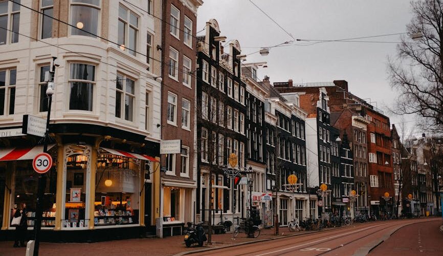 How to Travel on a Budget in Expensive Cities