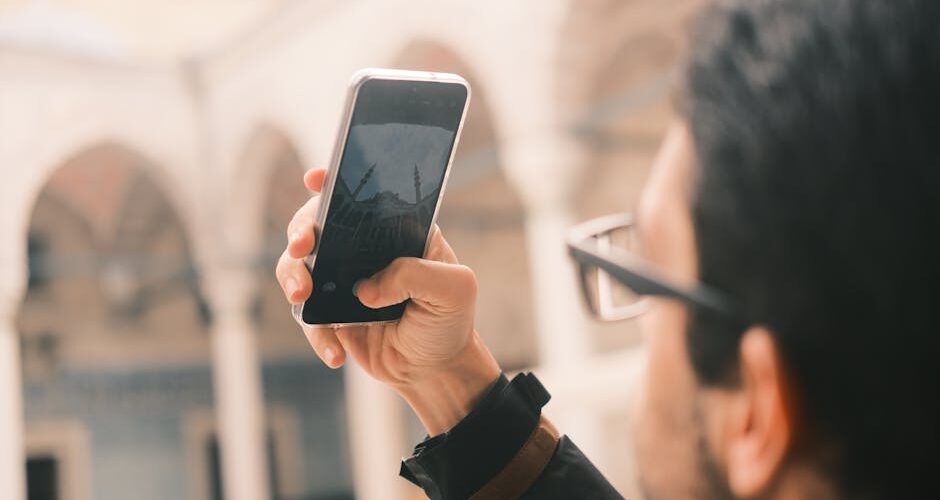 How to Capture Stunning Travel Photos on Your Smartphone