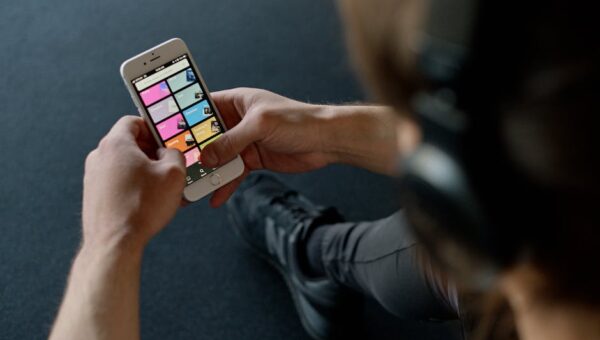 How to Overcome Language Barriers While Traveling