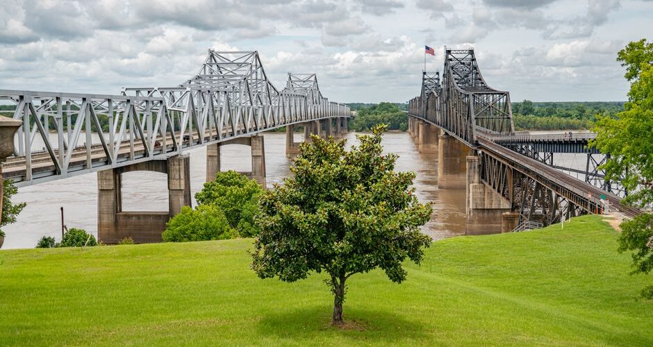 The Great American River Road Trip: Discovering the Hidden Gems of the Mississippi in 2026